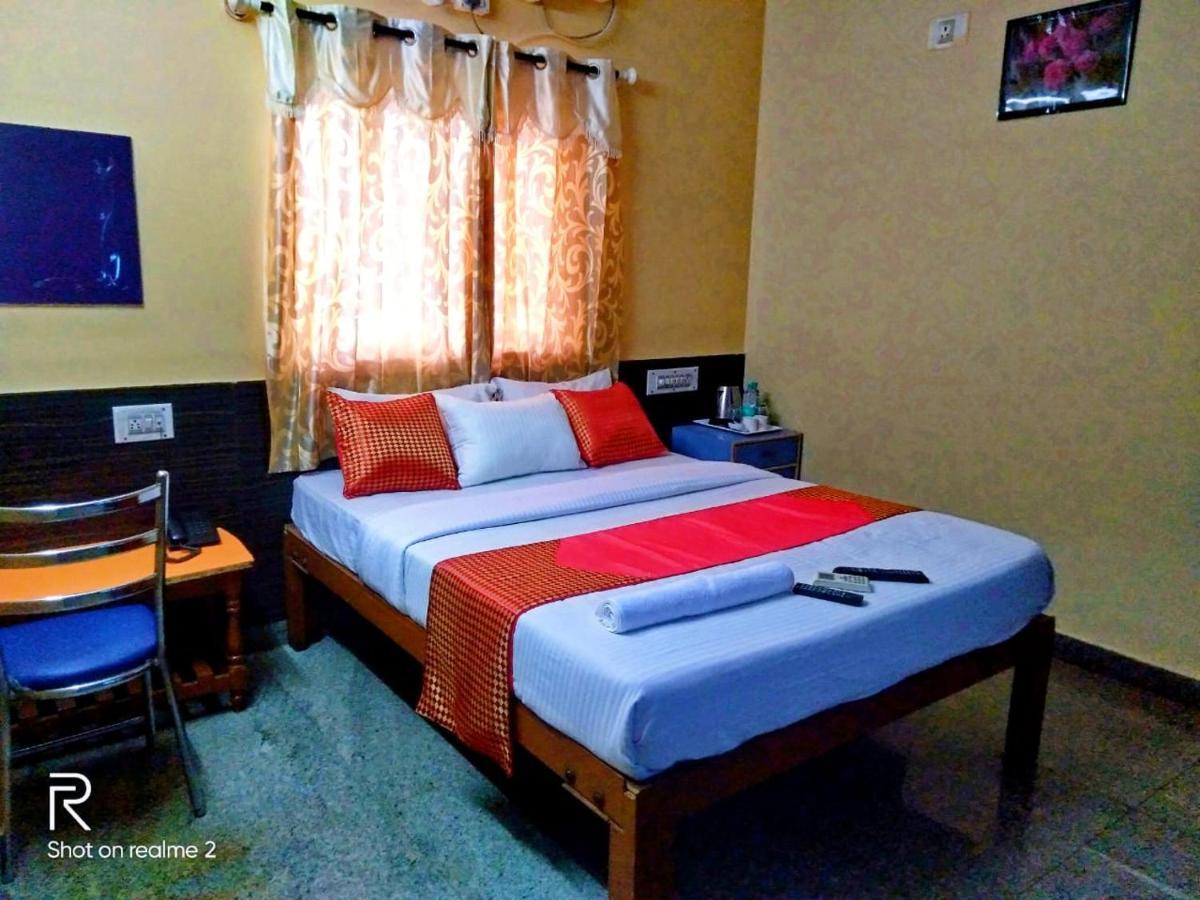 OYO 75854 Hotel Harsha Residency Bangalore Esterno foto