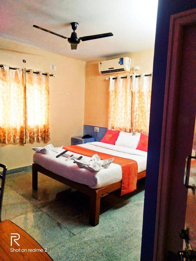 OYO 75854 Hotel Harsha Residency Bangalore Esterno foto