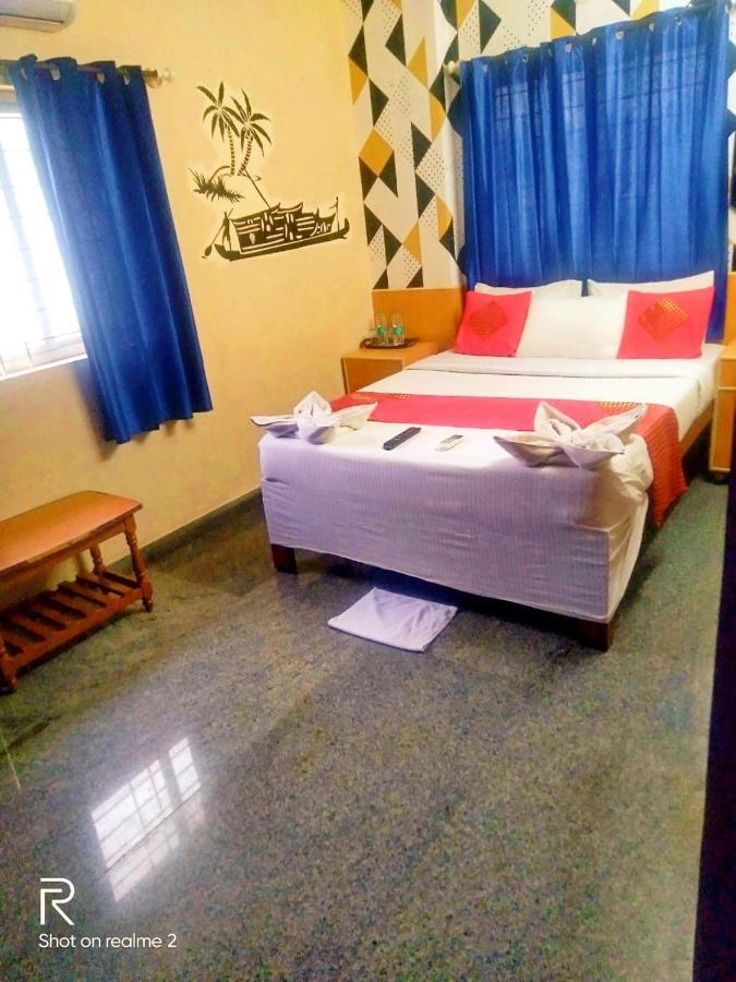 OYO 75854 Hotel Harsha Residency Bangalore Esterno foto