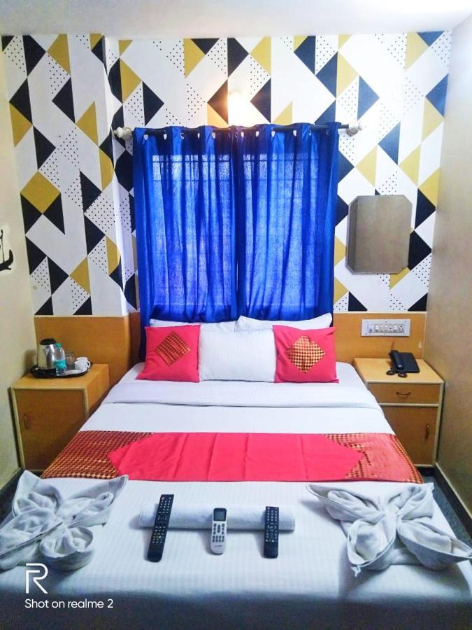 OYO 75854 Hotel Harsha Residency Bangalore Esterno foto
